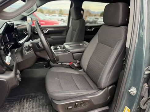 Used 2025 Chevrolet Silverado 1500 LT AWD/4WD image 14