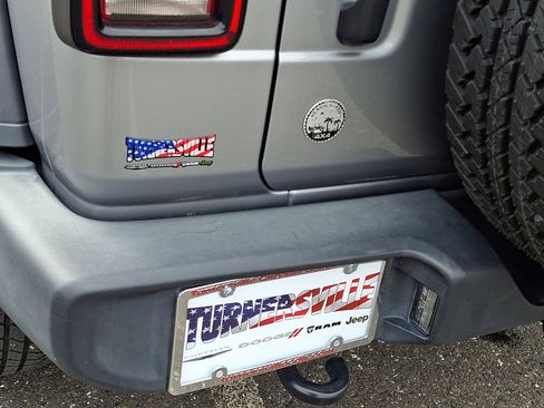 Used 2021 Jeep Wrangler Unlimited Sport image 16