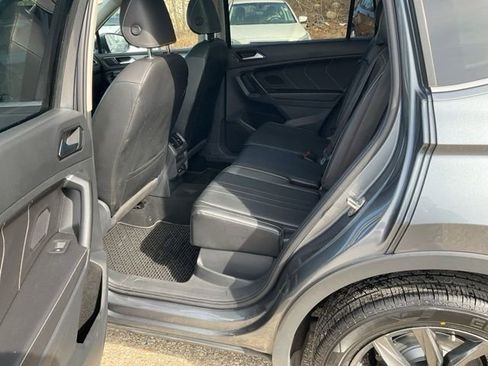 Used 2022 Volkswagen Tiguan SE AWD/4WD image 15