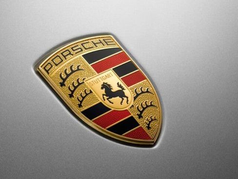 Certified 2025 Porsche Macan AWD/4WD image 33