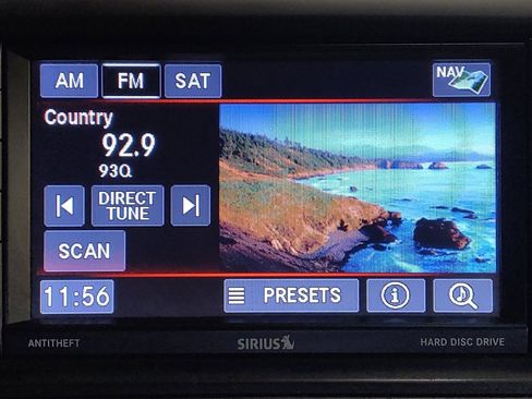 Used 2015 Dodge Grand Caravan SXT w/ UConnect Hands-Free Group image 25