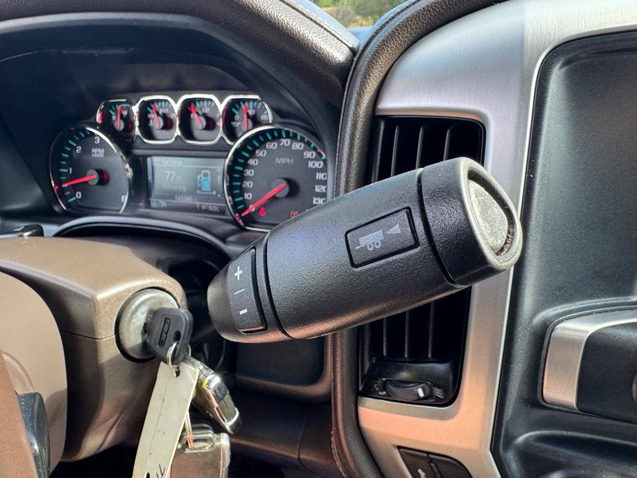 Used 2018 GMC Sierra 1500 SLT w/ SLT Premium Package AWD/4WD image 40