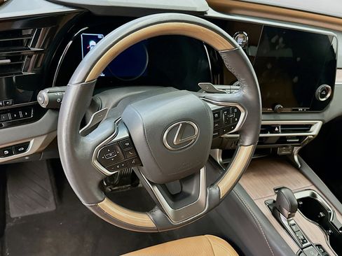 Used 2024 Lexus RX 350 Premium w/ Accessory Package (Z1) AWD/4WD image 18