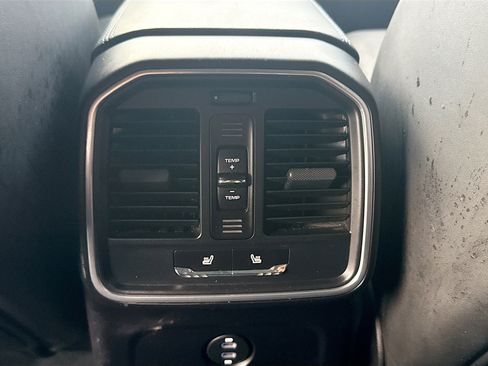 Used 2023 Porsche Macan S w/ Premium Package Plus image 24