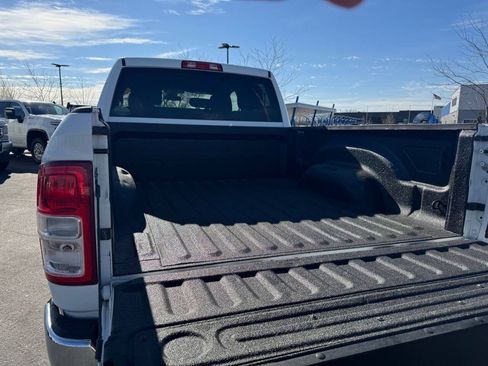 Used 2022 RAM 2500 Big Horn w/ Cold Weather Group AWD/4WD image 8