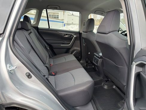 Used 2025 Toyota RAV4 XLE image 22