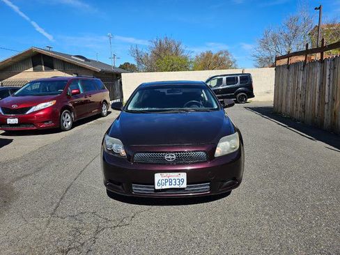 Used 2009 Scion tC image 2