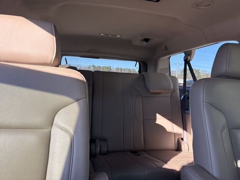 Used 2020 GMC Yukon XL SLT w/ Premium Edition image 33