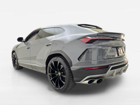Used 2022 Lamborghini Urus AWD/4WD image 11
