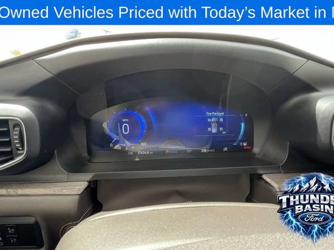 Used 2023 Ford Explorer Platinum w/ Technology Package AWD/4WD image 31