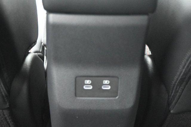 Certified 2025 Nissan Kicks SR AWD/4WD image 12