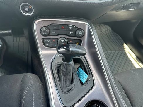 Used 2018 Dodge Challenger SXT RWD image 19