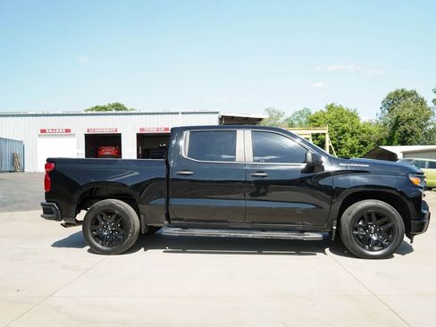 Used 2024 Chevrolet Silverado 1500 Custom RWD image 3