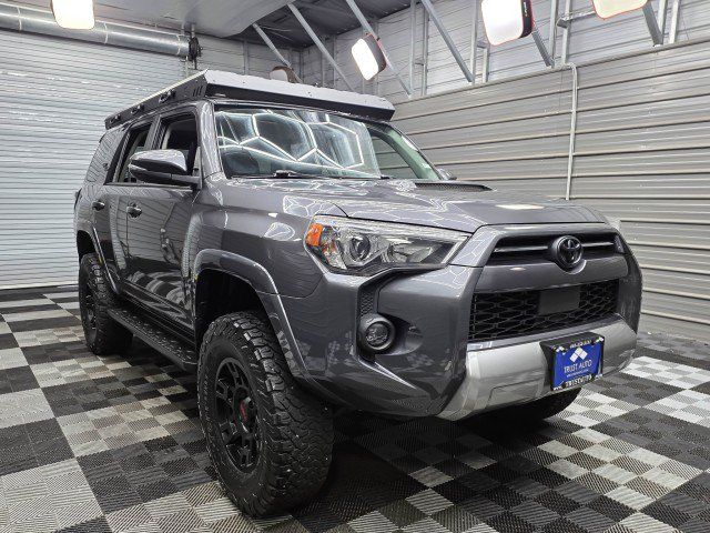 Used 2021 Toyota 4Runner TRD Off-Road Premium w/ Moonroof Package AWD/4WD image 5