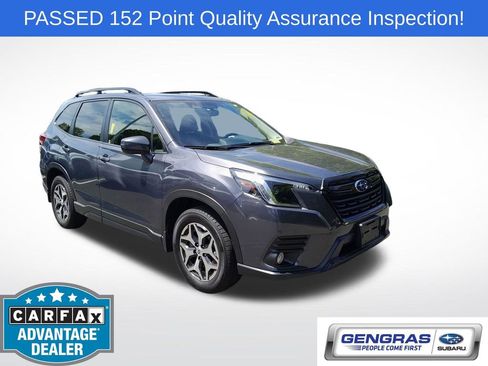 Used 2023 Subaru Forester Premium AWD/4WD image 1