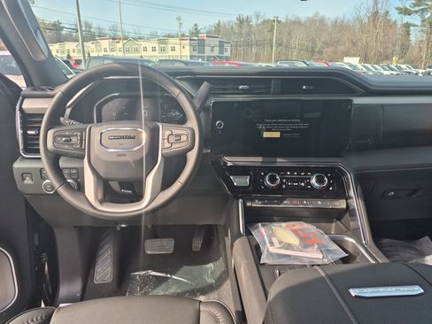 New 2026 GMC Sierra 2500 Denali w/ Technology Package AWD/4WD image 11