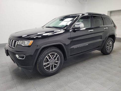 Used 2022 Jeep Grand Cherokee Limited image 2