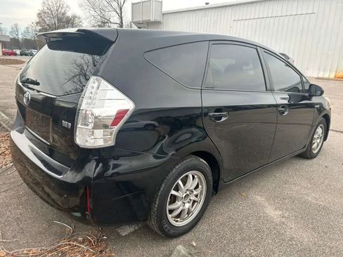 Used 2012 Toyota Prius V Two FWD image 4