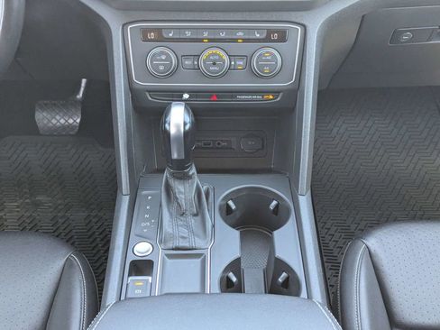 Used 2021 Volkswagen Atlas SE FWD image 20