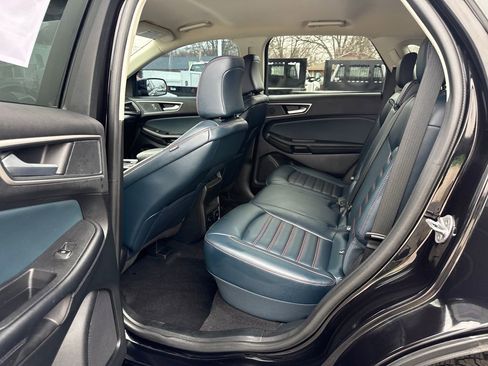 Used 2024 Ford Edge SEL w/ Sport Appearance Package image 21