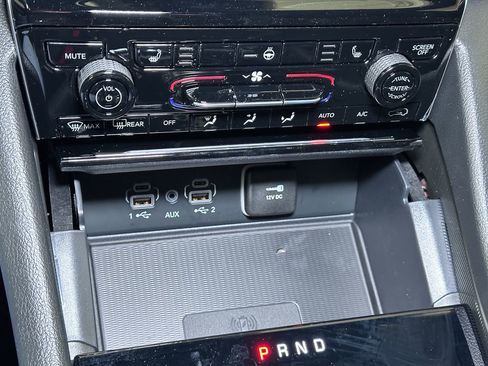 New 2025 Jeep Grand Cherokee Laredo image 27