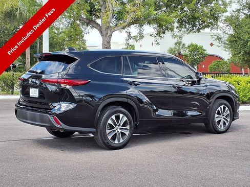Used 2022 Toyota Highlander XLE FWD image 7