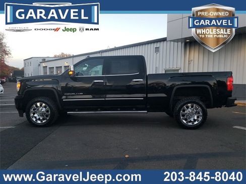Used 2016 GMC Sierra 2500 Denali w/ Driver Alert Package image 18