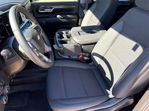 Used 2024 Chevrolet Silverado 2500 LT image 20