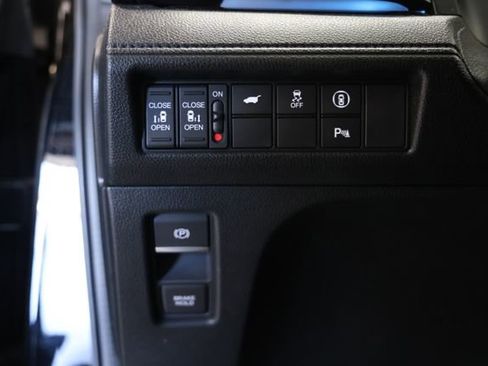 Used 2023 Honda Odyssey Elite image 22