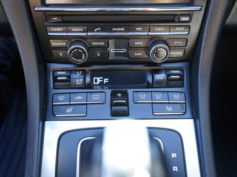 Used 2014 Porsche 911 Carrera image 20