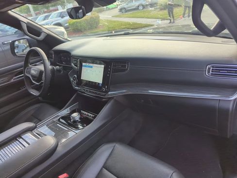 Used 2022 Jeep Wagoneer Series II RWD image 26