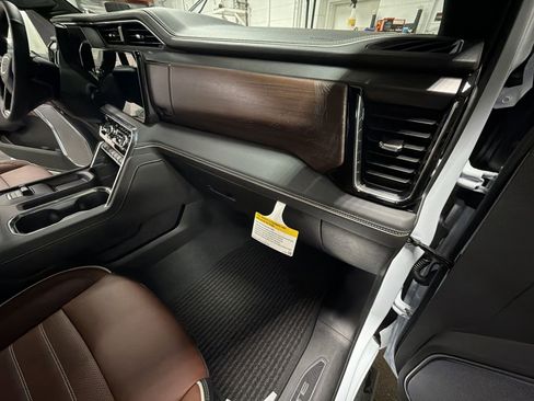 New 2026 GMC Sierra 3500 Denali Ultimate image 29