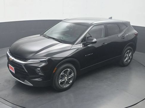 Used 2025 Chevrolet Blazer LT FWD image 20