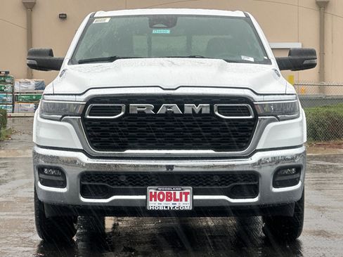 New 2026 RAM 1500 4x4 Crew Cab image 8