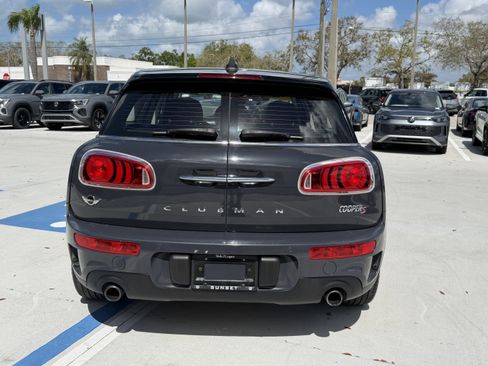 Used 2017 MINI Cooper Clubman S image 4