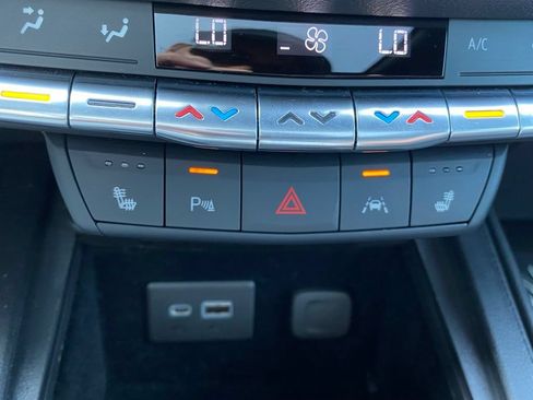 Used 2023 Cadillac XT4 Sport w/ Cold Weather Package FWD image 19