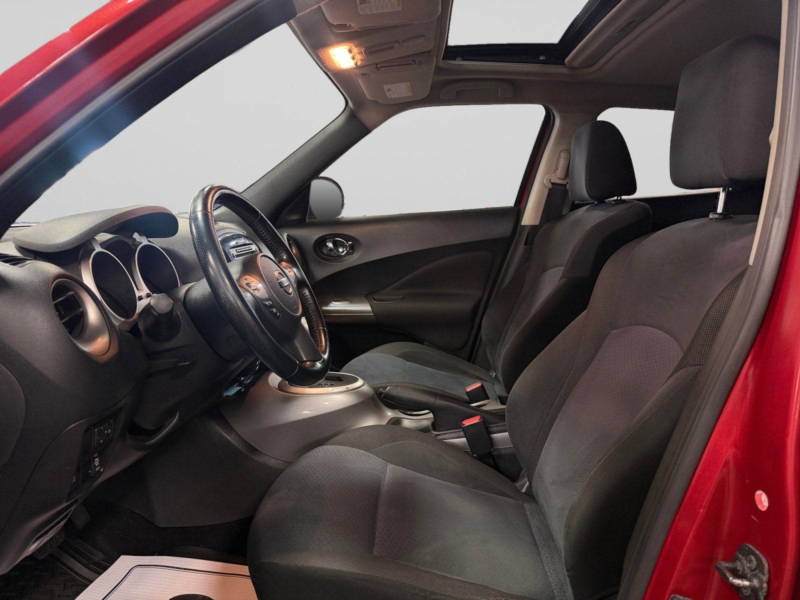 Used 2014 Nissan Juke SV AWD/4WD image 15