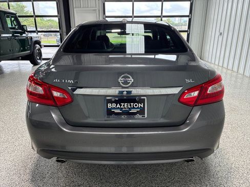 Used 2017 Nissan Altima 2.5 SL w/ 2.5 Technology Package FWD image 6