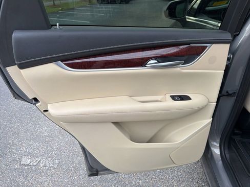 Used 2019 Cadillac XT5 Luxury image 15