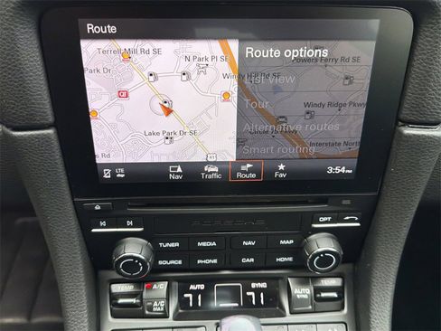 Used 2018 Porsche 718 Cayman image 21