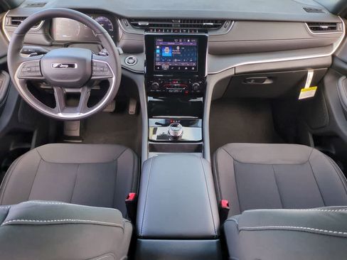 New 2025 Jeep Grand Cherokee L Laredo w/ Luxury Tech Group I RWD image 16