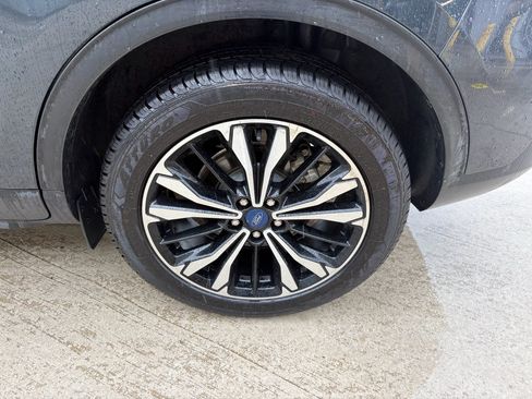 Used 2022 Ford Escape SE w/ SE Sport Appearance Package FWD image 34