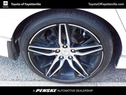 Used 2021 Honda Accord Touring image 8