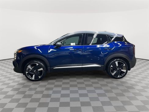 Used 2025 Nissan Kicks SR image 6