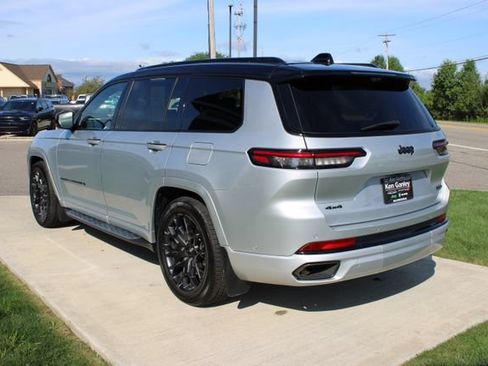 Used 2024 Jeep Grand Cherokee L Summit AWD/4WD image 37