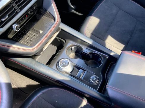 Used 2025 Ford Explorer ST image 15