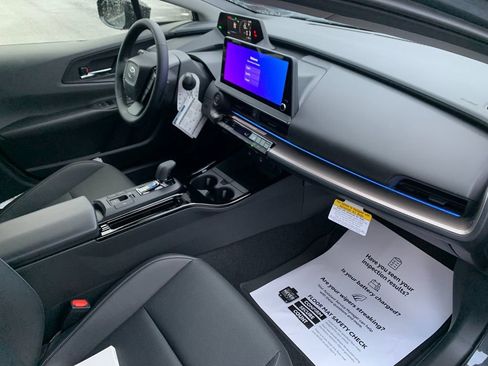 New 2026 Toyota Prius XLE image 18