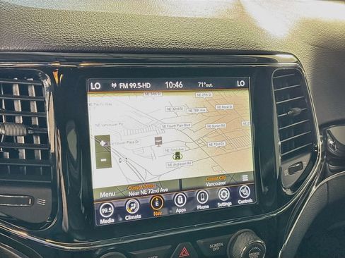 Used 2020 Jeep Grand Cherokee Trailhawk w/ Premium Lighting Group AWD/4WD image 16