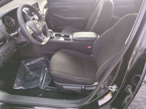 Used 2025 Nissan Sentra S image 18