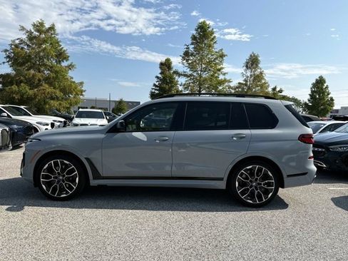 Used 2024 BMW X7 M60i AWD/4WD image 6